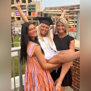 Meet your Posher, April